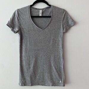 Under Armour Gray HeatGear Tshirt Size Small